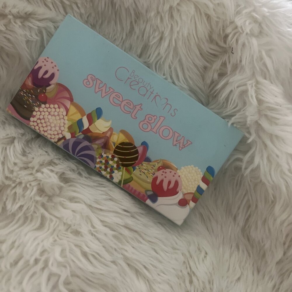 Beauty Creations highlighter Pallette